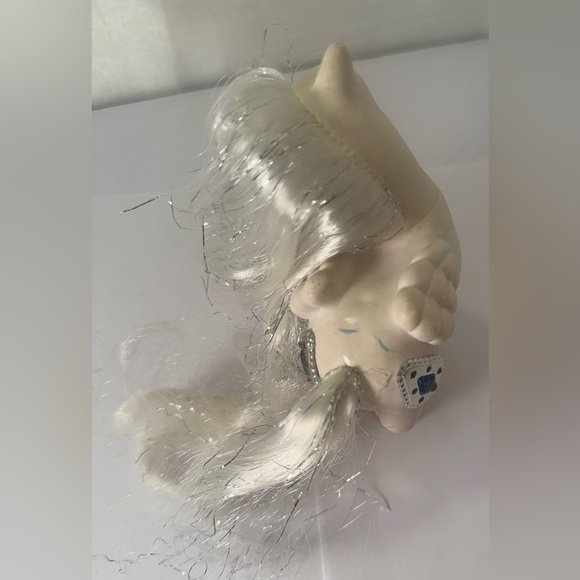 Vintage G1 Gen 1 MLP My Little Pony PRINCESS TIFFANY Pegasus jewel white - Picture 3 of 5